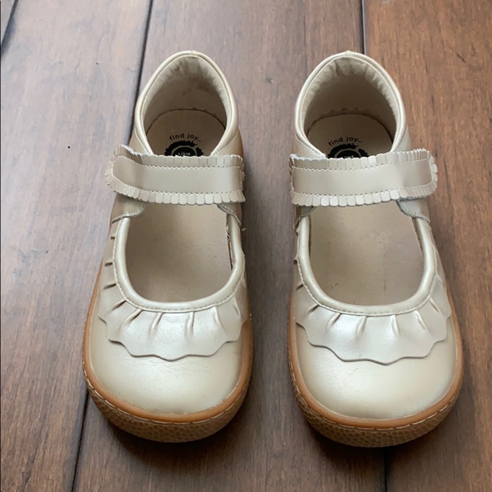 Livie & Luca gold Mary Janes-size 2-vguc